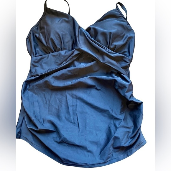 Maacie Women's Black Maternity Tankini Top size Medium- NWT - Picture 5 of 8
